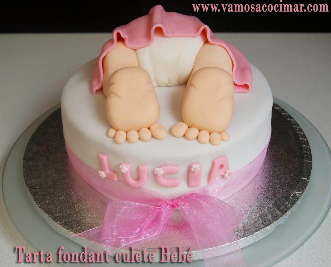 tarta-fondant-culete-bebe-pies