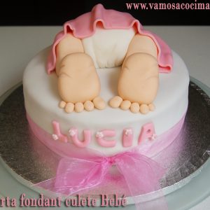 tarta-fondant-culete-bebe-pies