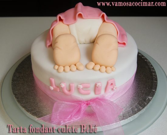 tarta-fondant-culete-bebe-pies